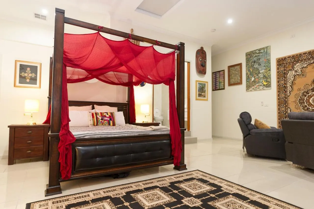 Luxury Apartment Studio Port Douglas 65 Sq Mtrs And Bath Australia